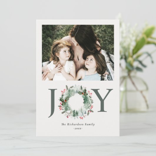 Holly Berries Pine Joy Kerstkrans Foto Feestdagenkaart (Staand voorkant)