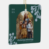 Holly Berries Smaragd Kerstmis Foto Boog Keramisch Ornament (Rechts)
