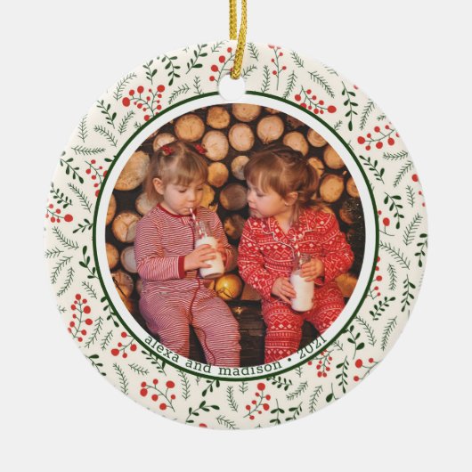 Holly Berries Winter Greenery Fotonamen Keramisch Ornament (Voorkant)