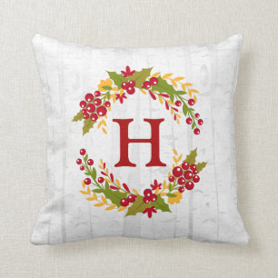 Holly Berries Wreath Monogrammed Family Wishes Kussen