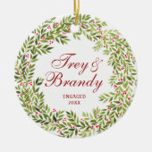 Holly Berries Wreath Personalized Verloving Keramisch Ornament (Voorkant)