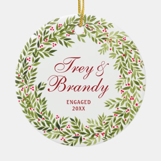 Holly Berries Wreath Personalized Verloving Keramisch Ornament (Voorkant)