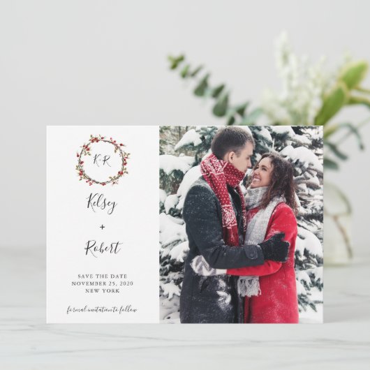 Holly Berries Wreath Save the Date (Staand voorkant)