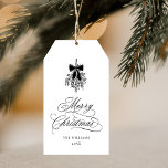 Holly Berry Bouquet Romantisch Vrolijk Kerstfeest Cadeaulabel<br><div class="desc">Dit kerstcadeau-label is voorzien van elegante en romantische,  wervelende kalligrafiebelettering met een winterhulstbessenboeket en een eenvoudig dennenboompatroon op de achterkant. Voor meer geavanceerde aanpassing van dit ontwerp,  klikt u op de BLUE DESIGN TOOL BUTTON hierboven!</div>