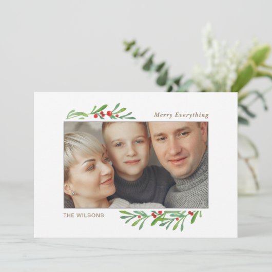Holly Berry Gold Botanical Photo Holiday Kaart (Staand voorkant)