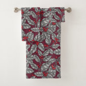 Holly berry, grijze bladeren op donkerrood bad handdoek (Insitu)