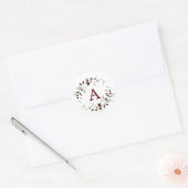 Holly Berry Krans Monogram Letter Ronde Sticker (Envelop)