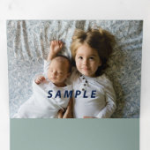 Holly Berry Lijst 4 Foto Trifold Christmas Kaart (Binnenzijde eerst)