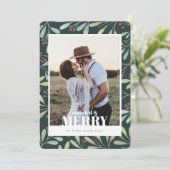 Holly Berry Married & Merry Pas getrouwd Kerstmis Kaart (Staand voorkant)