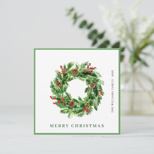 Holly Berry Pine Cones Kerstkrans Feestdagenkaart (Staand voorkant)