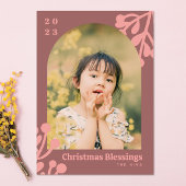 Holly bessen stoffige roze kerst foto boog feestdagenkaart