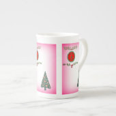 Holly en een kerstboom roze achtergrond porselein kop (Voorkant rechts)