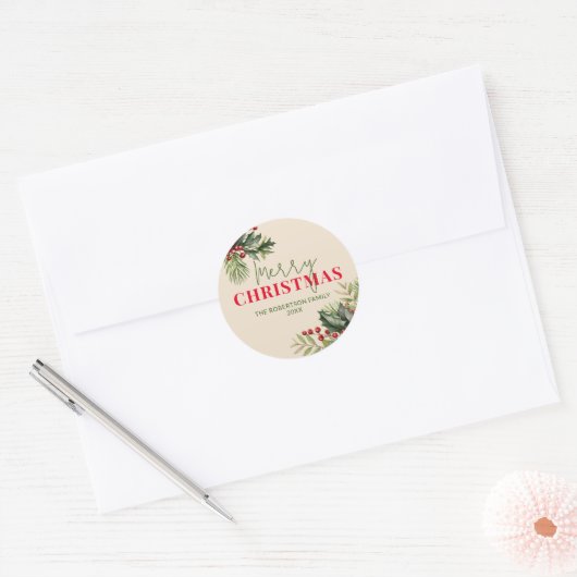 Holly en Pine op Beige Kerstmis Seal Ronde Sticker (Envelop)