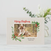 Holly Frame Foto Kerstkaart (Staand voorkant)