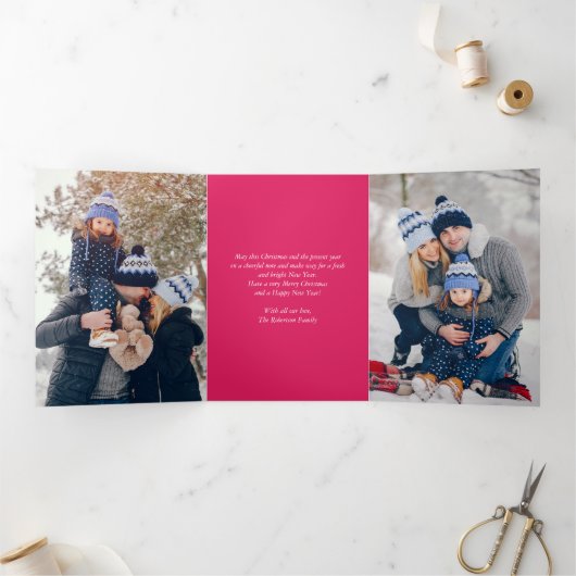 Holly Jolly Kerstmis Familie Foto Drieluik Wenskaart (Binnen)