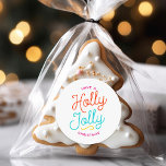 Holly Jolly Kerstmis Ronde Sticker<br><div class="desc">Dit collectie is voorzien van een vrolijk vakantieontwerp met de zin "Have a Holly Jolly Christmas" in felle, opvallende kleuren en een modern lettertype. De speelse belettering en levendige tinten brengen een vreugdevolle, eigentijdse draai aan het decor en de geschenken van de vakantie, waardoor het perfect is voor het verspreiden...</div>