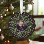 Holly Leaves and Berries Round Photo Ornament Kaart<br><div class="desc">Kerst Kaart Ornamenten zijn eindelijk hier; creëer een aandenken met foto en tekst om te mailen naar uw dierbaren</div>