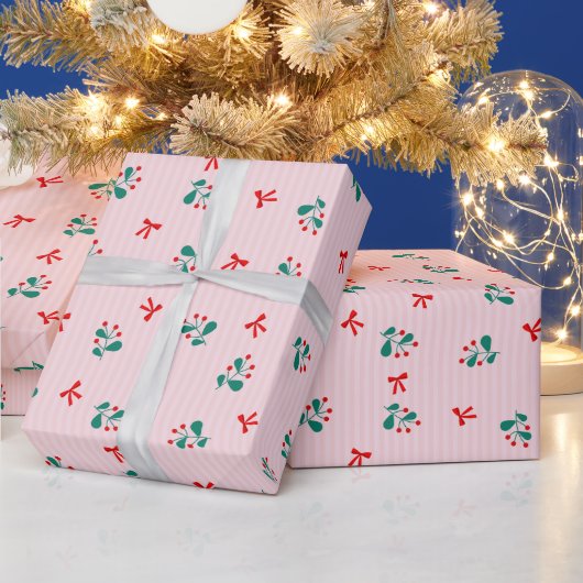 Holly & Mistletoe- Soft Pink Christmas Pattern Cadeaupapier (Feestdagen)