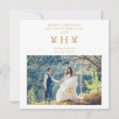 Holly Monogram Initial Christmas Newlyweds Photo (Voorkant)