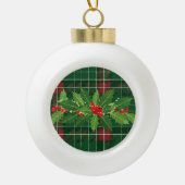 Holly op Kerstmis Plaid 8 Keramische Bal Ornament (Voorkant)