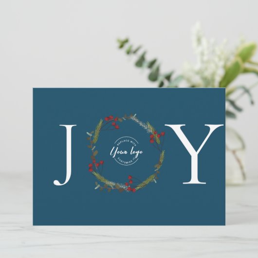 Holly Pine Wreath Joy Blue Business logo op maat Feestdagenkaart (Staand voorkant)