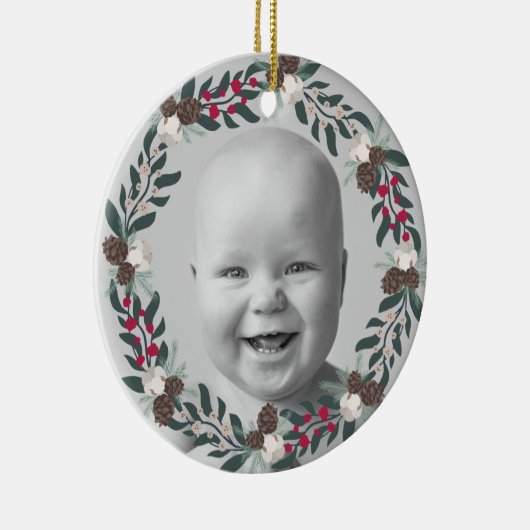 Holly, Red Berries en Pinecone Wreath Photo Keramisch Ornament (Rechts)