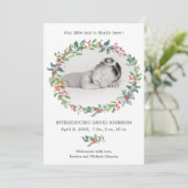 Holly Wreath Baby Boy Vakantie Geboorteaankondigin Kaart (Staand voorkant)