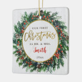 Holly Wreath First Kerstmis als Mr. & Mrs Foto Keramisch Ornament (Links)