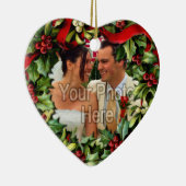 Holly Wreath Heart Foto gepersonaliseerd Ornament (Rechts)