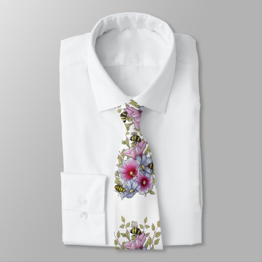 Hollyhocks and Blue Flowers with Bumble BEES Stropdas (Gebonden)