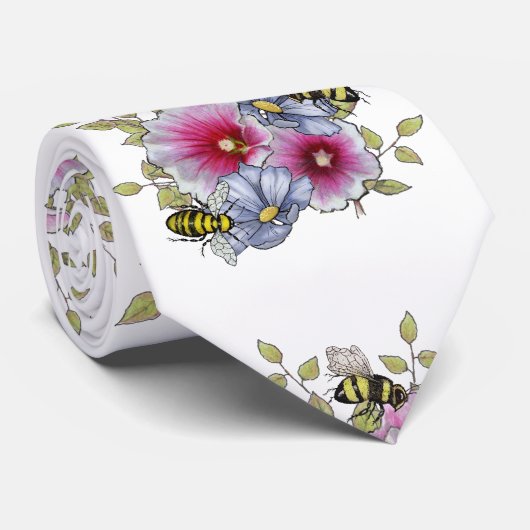 Hollyhocks and Blue Flowers with Bumble BEES Stropdas (Opgerold)