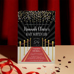 Hollywood Red Carpet Bat Mitzvah Invitation Kaart<br><div class="desc">Chic Hollywood thembat mitzvah uitnodigingen zijn perfect voor je moment in de schijnwerpers! De uitvindingen zijn voorzien van een rood tapijt en een velvet touwontwerp met jouw naam- en vleermuisceremonie en partijdetails in witte letters,  voorzien van stomheid en gouden confetti.</div>