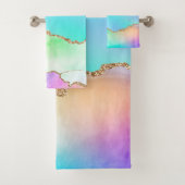 Holo Agate | Faux Iriscent Pastel Ombre Marmer Bad Handdoek (Insitu)
