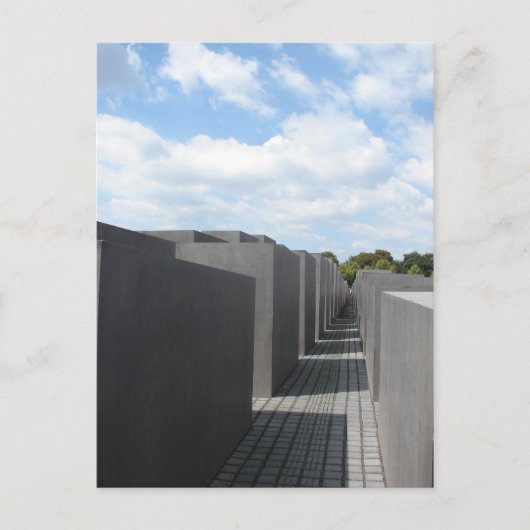 Holocaust Memorial Briefkaart (Voorkant)