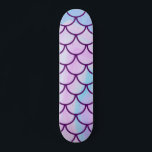 Holografische Iridescent Mermaid Scales Girly Pink Persoonlijk Skateboard<br><div class="desc">Dit coole skateboard zou een geweldig geschenk zijn voor een zeemeerminnaar!</div>