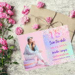 Holografische roze paarse foto Quinceanera Save The Date<br><div class="desc">Een moderne en elegante Save the Date voor een Quinceañera. Holografische,  roze,  paarse mintgroene achtergrond. Personaliseer en voeg een foto,  datum en naam toe.</div>