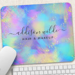 Holographic Sparkle Opal Iridescent Muismat<br><div class="desc">Laat je innerlijke artiest los met deze chique en stijlvolle mousepad! Een levendige mix van pastelblues, roze, paarse en gele creëer's met een dromerige, waterverf-achtige achtergrond. Glinsterende glitteraccenten voegen een vleugje glam toe, perfect voor de creatieve professional. Personaliseer het met jouw naam en titel in een modern sans-serif lettertype voor...</div>