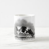 Holstein Cow Grazing: Realism Pencil Drawing Koffiemok (Center)