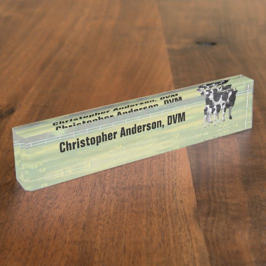 Holstein Koe & Cute Calf in zomerperiode Naambordje (Zijkant)