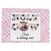 Holy Koe Pink Gingham Girl Verjaardag Gift Bag Groot Cadeauzakje (Achterkant)