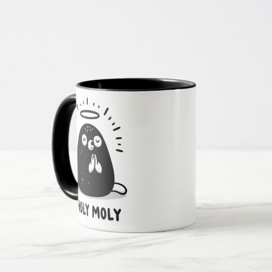 Holy Moly Floating Mole Mug – Cute Praying Pun Mok (Voorkant links)