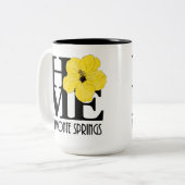 HOME Altamonte Springs Yellow Hibiscus 15oz Tweekleurige Koffiemok (Voorkant links)