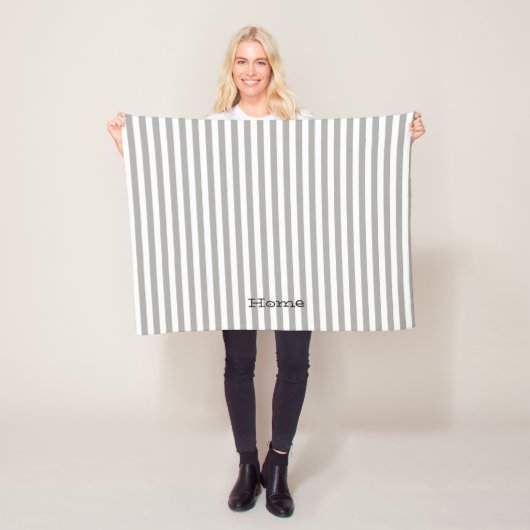 Home Grey White Stripe Fleece Blanket Deken (In situ)