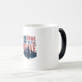 Home of the Brave Salute Tee Magische Mok (Voorkant rechts)