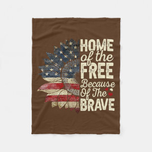 Home Of the Free Because of the Brave Sunflower Fleece Deken