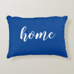 Home Sentiment Blue Accent Kussen<br><div class="desc">Het woord "thuis" in een script staat op de voor- en achterkant van deze lendenkussen in elke kleur, we shows blauw. Ideaal voor je thuisdecor, je favoriete stoel of een accent in je slaapkamer.</div>
