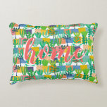 Home Sentiment Pots en Planten Accent Kussen<br><div class="desc">Het woord "thuis" in een script staat op de voor- en achterkant van deze lumbale kussen. Ideaal voor uw thuisdecor,  uw favoriete stoel of een accent in een slaapkamer. Punten in onze winkel koppelen.</div>