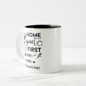 Home Sweet First Home Gepersonaliseerd adres Tweekleurige Koffiemok (Voorkant links)