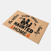 Home Sweet HAUNTED Home sinaasappel gepersonalisee Deurmat (Schuin)