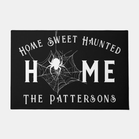 Home Sweet Haunted Home Spooky Spiderweb Halloween Deurmat (Voorkant)
